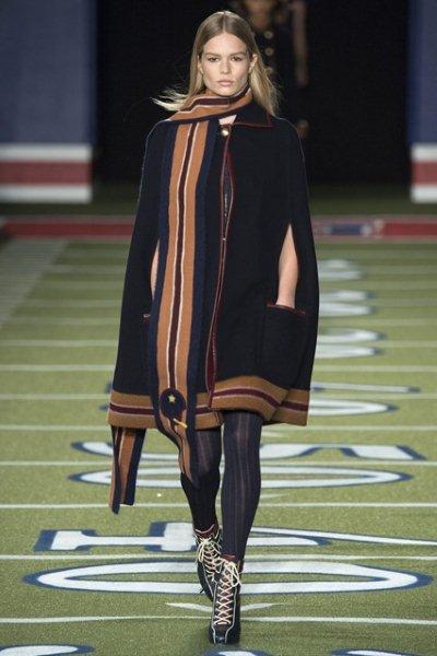 Tommy-Hilfiger-fashion-trend-fall-winter-2015-2016-Capes-and-Ponchos-8