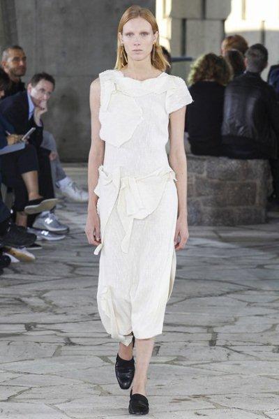 Loewe-Total-white-look-summer-2015-11