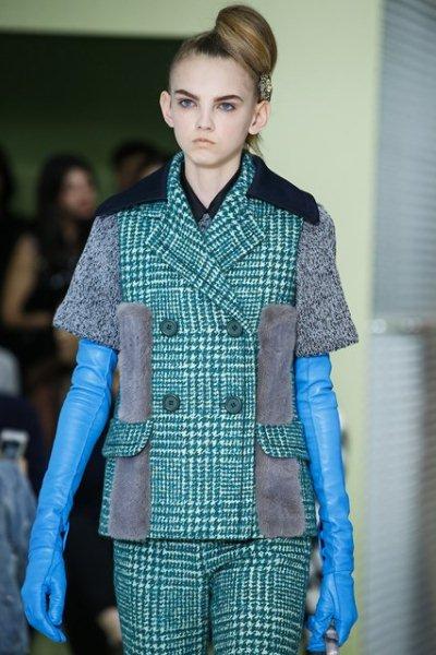Elbow-Length-Gloves-fashion-trend-fall-winter-2015-2016-6