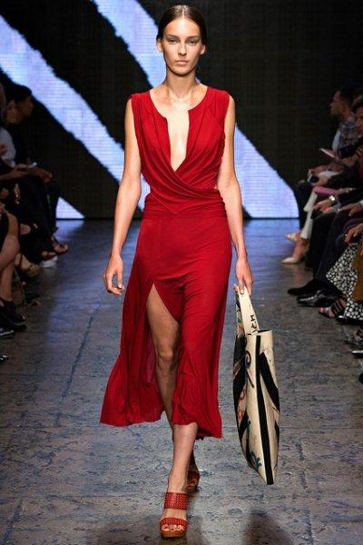 beauties/fashion-trend-Red-color-spring-summer-2015-11