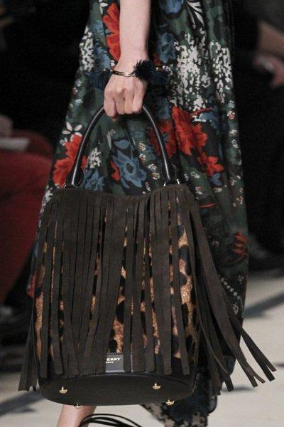 Burberry-Prorsum-Handbags-Fall-Winter-2015-2016-13
