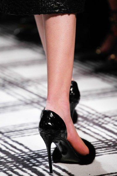 Balenciaga-Classic-Pumps-fashion-trend-fall-2015-winter-2016-4