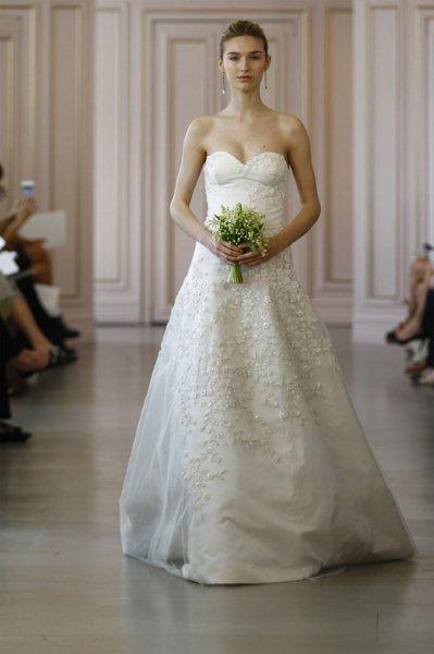 wedding-collection-Oscar-de-la-Renta-spring-summer-2016-17