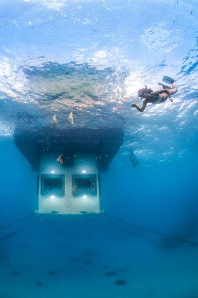 the-manta-resort-Underwater-Room3
