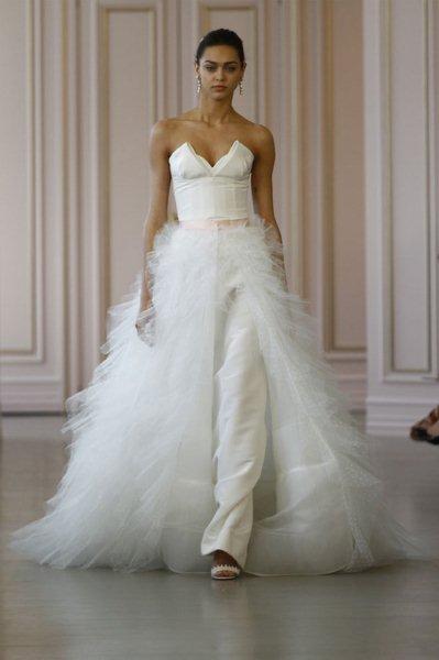 wedding-collection-Oscar-de-la-Renta-spring-summer-2016-10