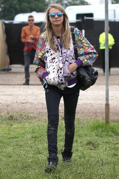 Everyone-Wearing-a-Bomber-Jacket-3