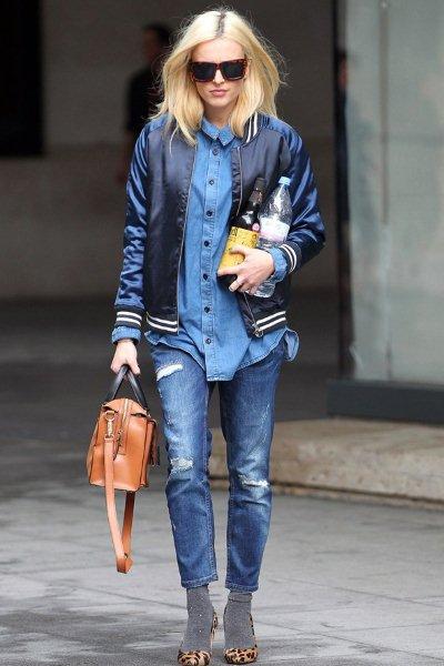 Everyone-Wearing-a-Bomber-Jacket-9