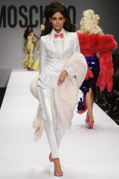 Moschino-Milan-Fashion-Week-Spring-Summer-2015-4