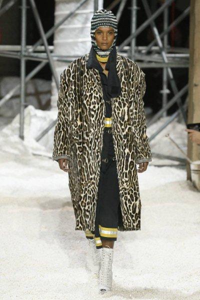 Calvin-Klein-animal-print-7