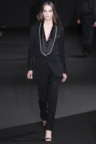 Costume-National-suits-fashion-trend-fall-winter-2015-2016-14