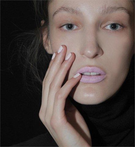 trend-nude-nails-fall-winter-2014-2015-12
