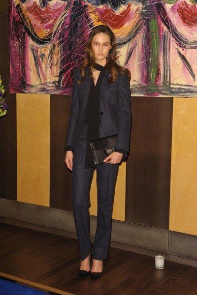 skinny-scarf-fashion-trend-fall-winter-2015-2016-24