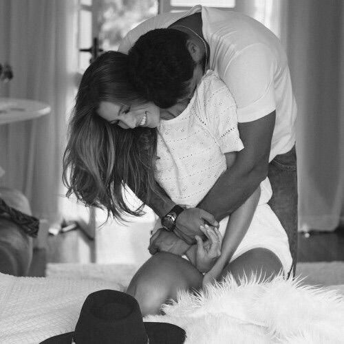 happy-couple-happy-mondays-2