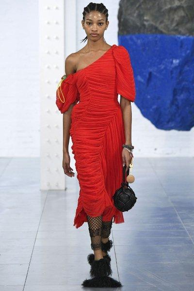 Runway-Looks-at-London-Fashion-Week-Fall-2018-9