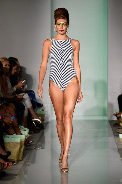 One-Piece-Swimsuits-fasion-trend-summer-2016-18