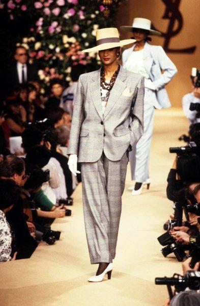 Vintage-Photos-from-fashion-shows-10